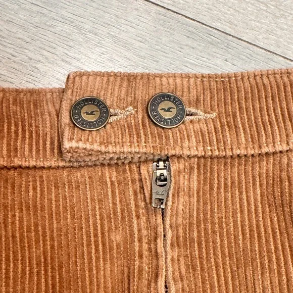 Hollister Ultra High Rise Corduroy Mini Skirt Camel Size 7 Cotton - Picture 3 of 5
